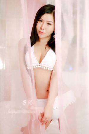 免费视频网站在线免费观看_十万网红美女美酱