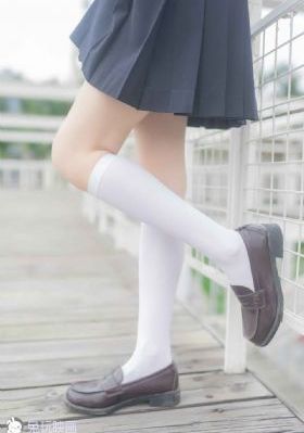 男主全黄h全肉后宫_720完整视频观看